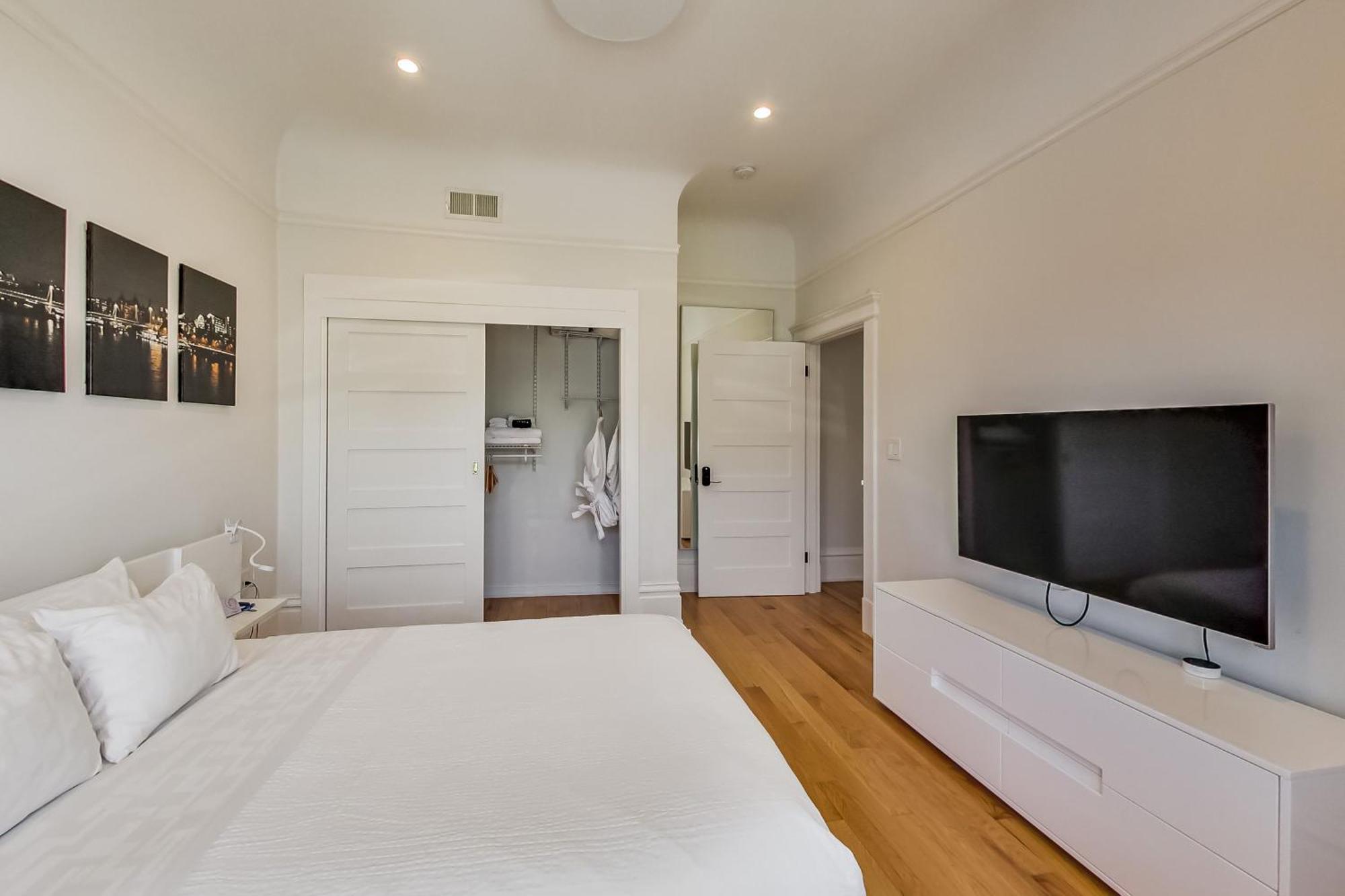 4br2ba Remodeled In The Heart Of The Castro! *